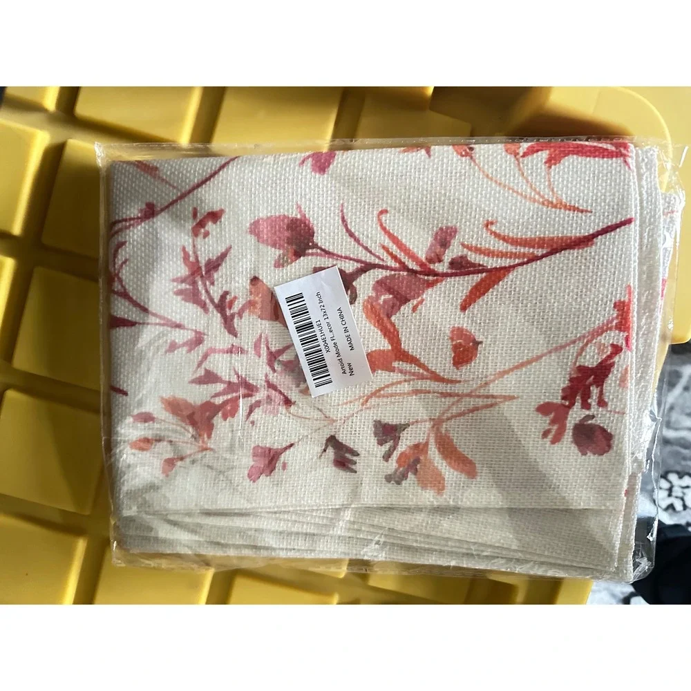 Artoid Floral Table Runner 13x72 Inch‎ New Decorative Kitchen Dining Tabletop